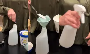 Preparazione di un anticalcare naturale con acido citrico in polvere.
