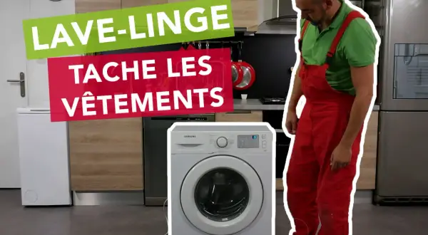 Un uomo in tuta rossa guarda una lavatrice. Testo sovrapposto: "LAVE-LINGE TACHE LES VÊTEMENTS".